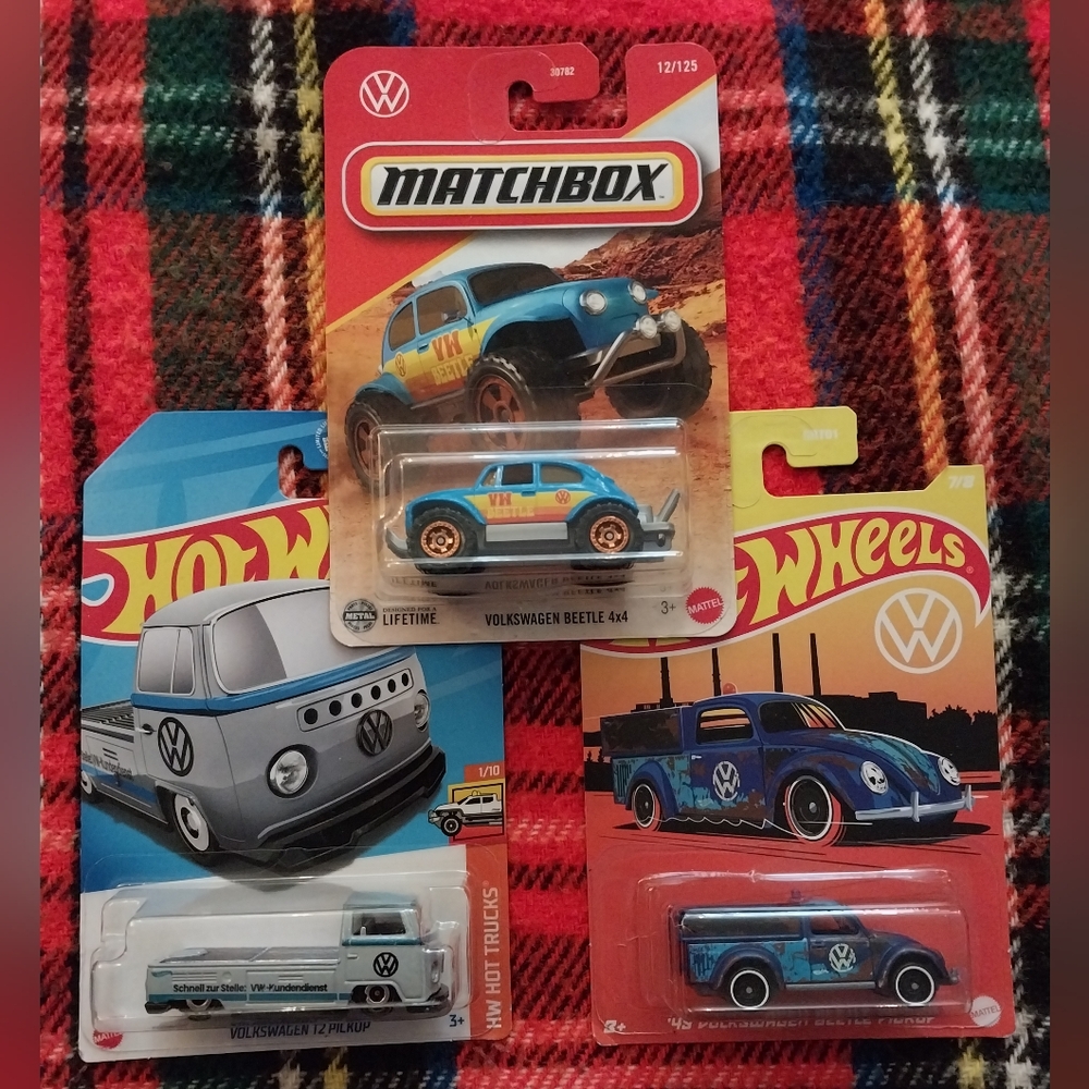 Matchbox Blue Volkswagen Beetle 4x4 with Orange Wheels and Yellow Graphics
